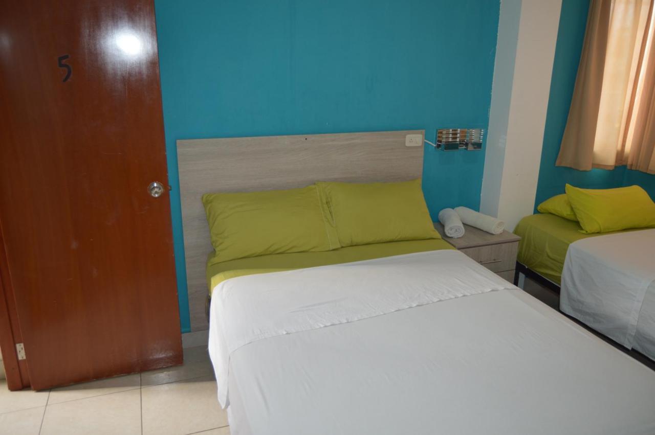 Hostal El Naufrago Manta Exterior foto